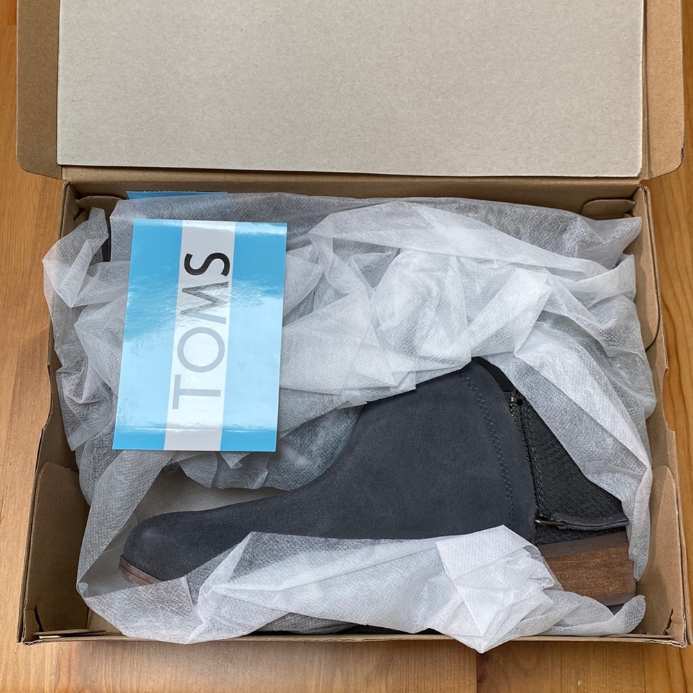 Tom’s Deia Iron Gray Booties